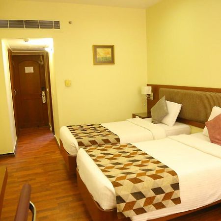 Royal Fort Hotel Visakhapatnam Extérieur photo