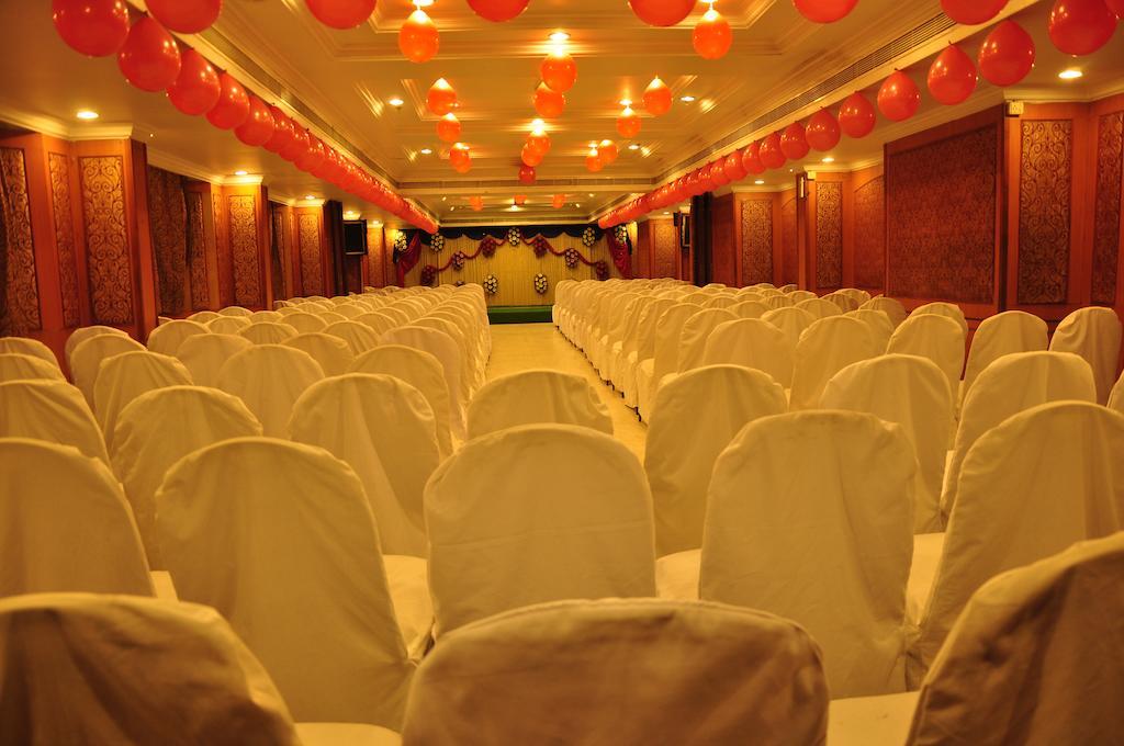 Royal Fort Hotel Visakhapatnam Extérieur photo