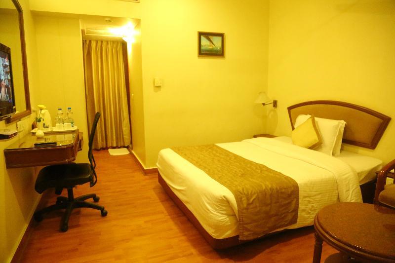 Royal Fort Hotel Visakhapatnam Extérieur photo