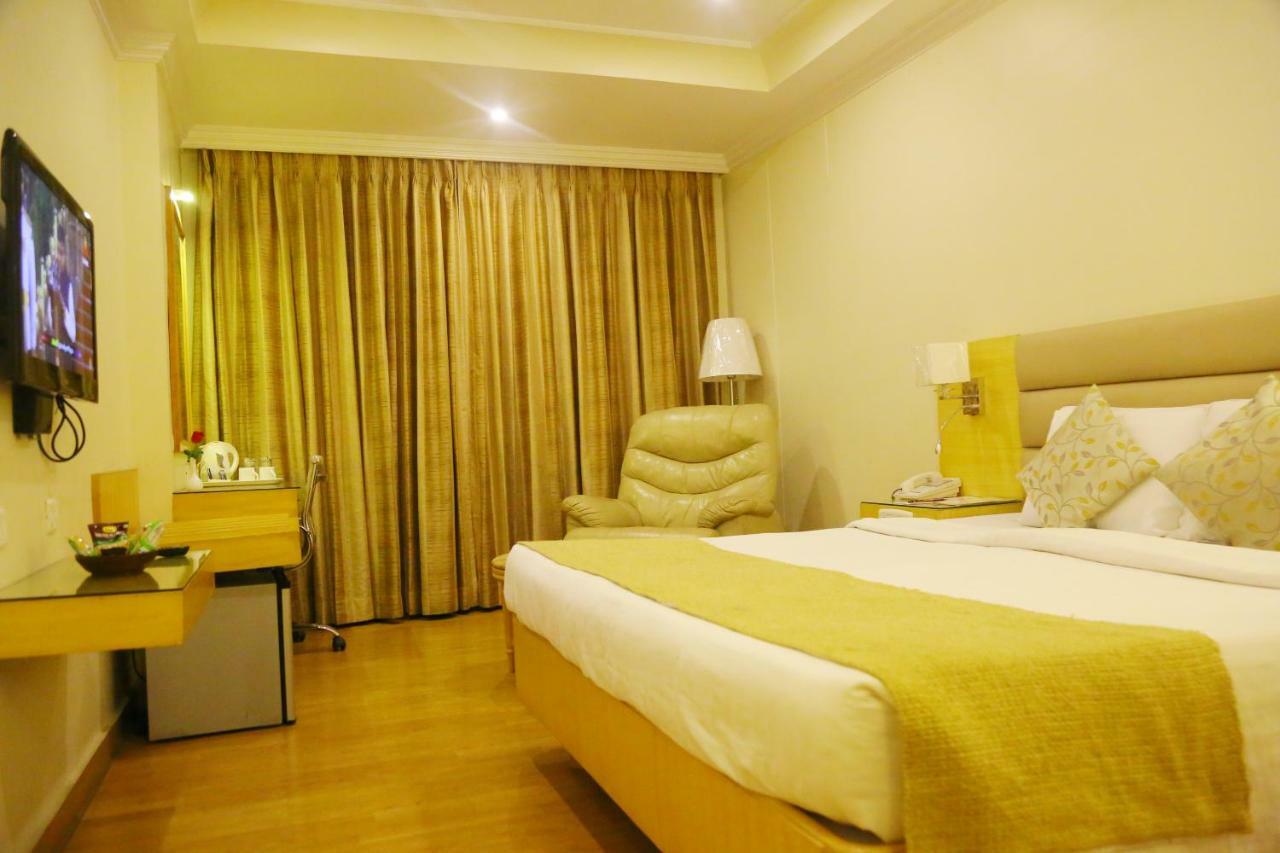 Royal Fort Hotel Visakhapatnam Extérieur photo