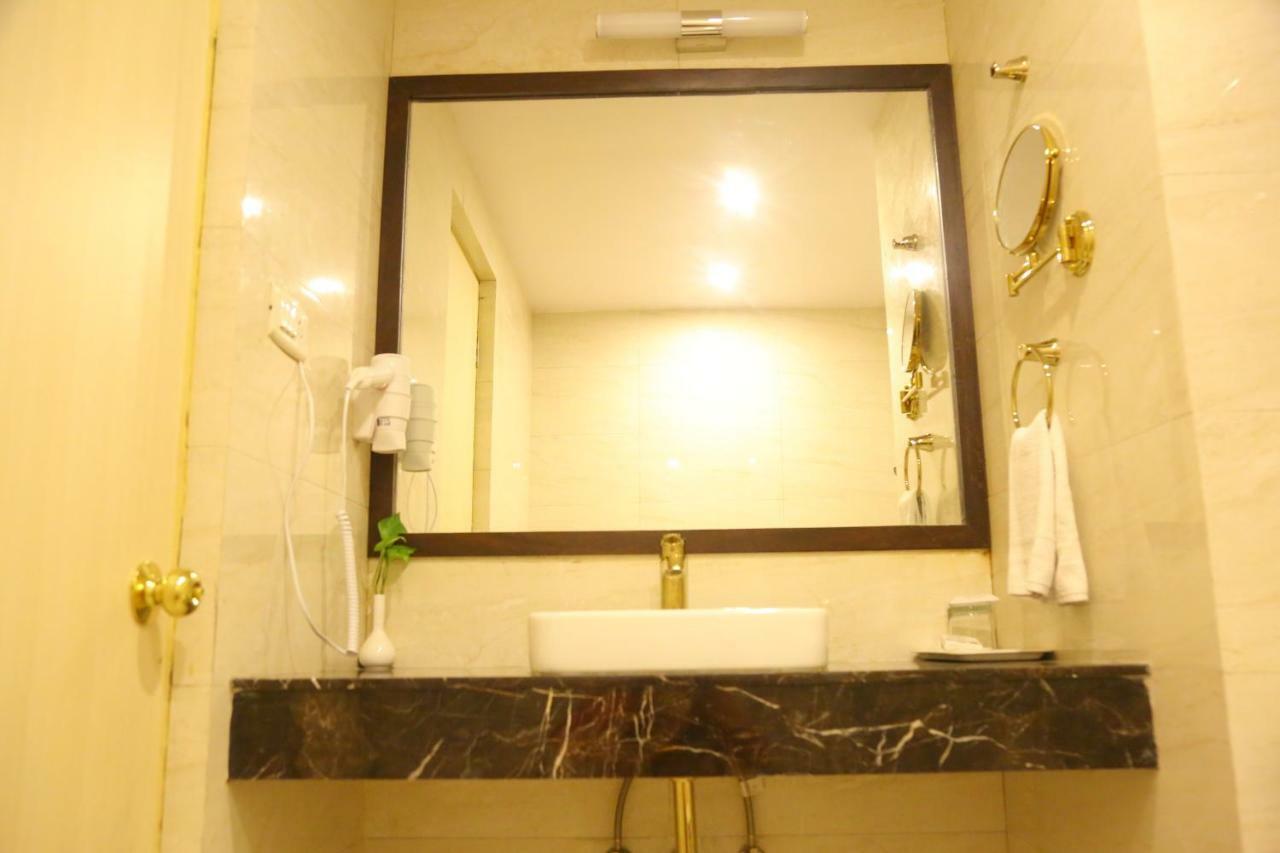 Royal Fort Hotel Visakhapatnam Extérieur photo