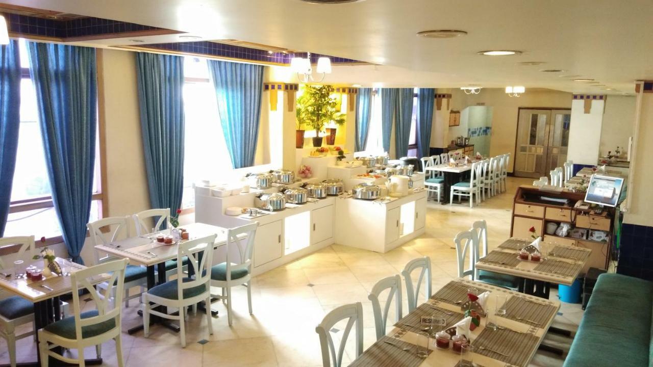 Royal Fort Hotel Visakhapatnam Extérieur photo